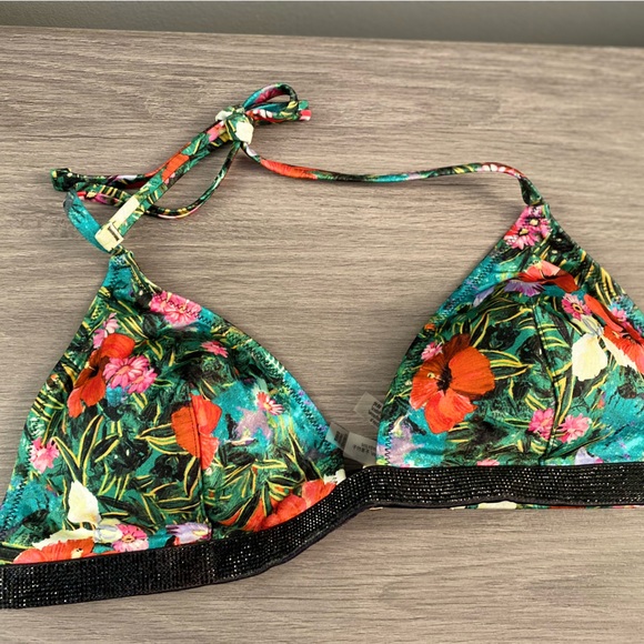 Victoria's Secret Tropical Floral Bikini Top - Picture 1 of 10